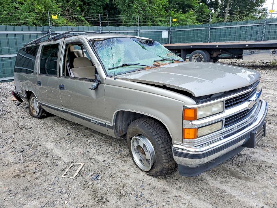 1999 Chevrolet Suburban მანქანა იყიდება აუქციონზე, vin: 3GNEC16R6XG119080, აუქციონის ნომერი: 64061836