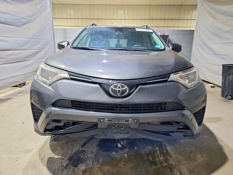 64187256 :رقم المزاد ، JTMBFREV6JJ244022 vin ، 2018 Toyota Rav4 مزاد بيع