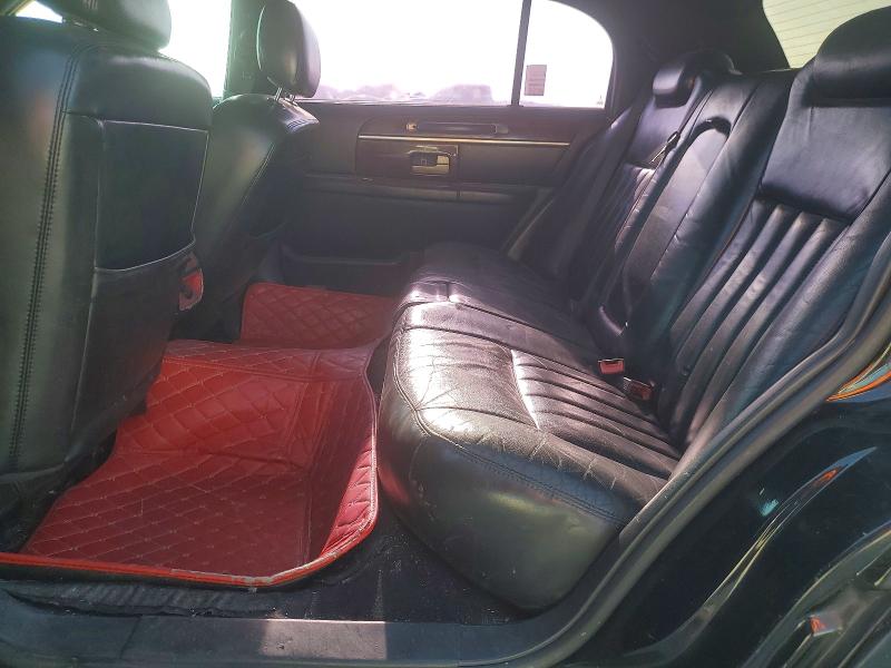 2007 Lincoln Town Car მანქანა იყიდება აუქციონზე, vin: 1LNHM84W17Y637300, აუქციონის ნომერი: 65474886
