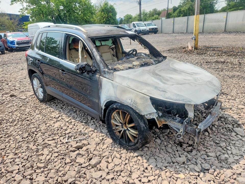 2011 Volkswagen Tiguan მანქანა იყიდება აუქციონზე, vin: WVGAV7AX7BW515440, აუქციონის ნომერი: 64512906
