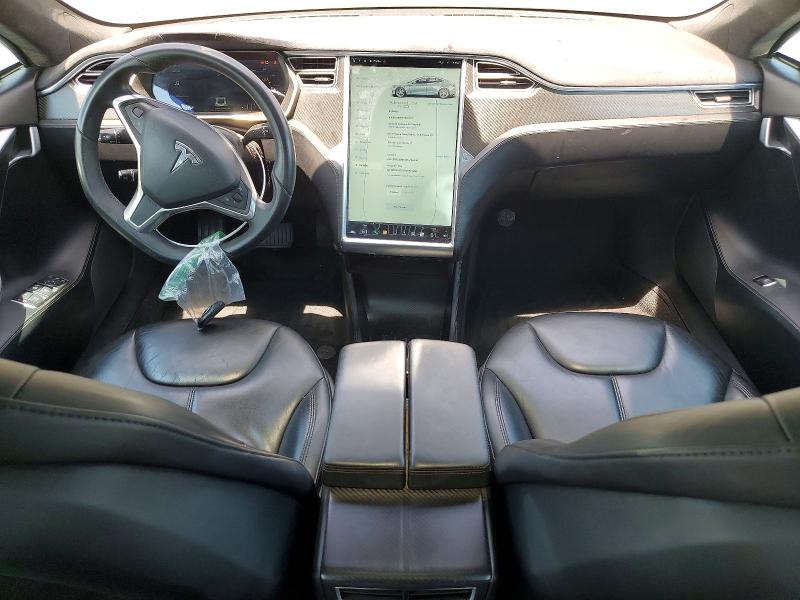 63621996 :رقم المزاد ، 5YJSA1E28FF117373 vin ، 2015 Tesla Model S مزاد بيع