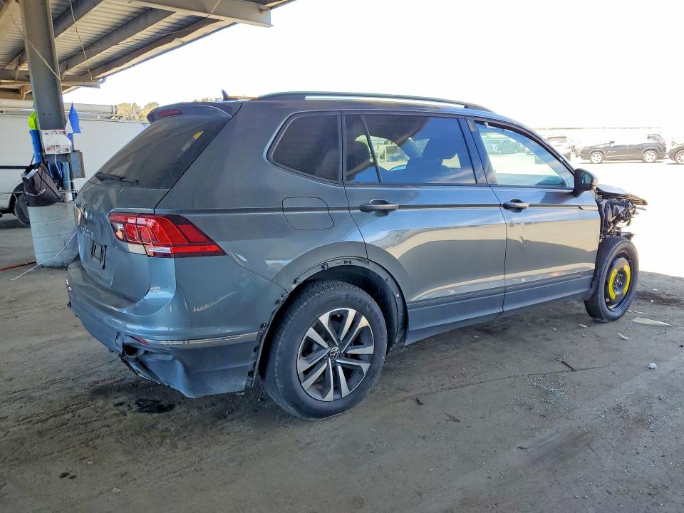 2022 Volkswagen Tiguan მანქანა იყიდება აუქციონზე, vin: 3VV1B7AX3NM075896, აუქციონის ნომერი: 66313616