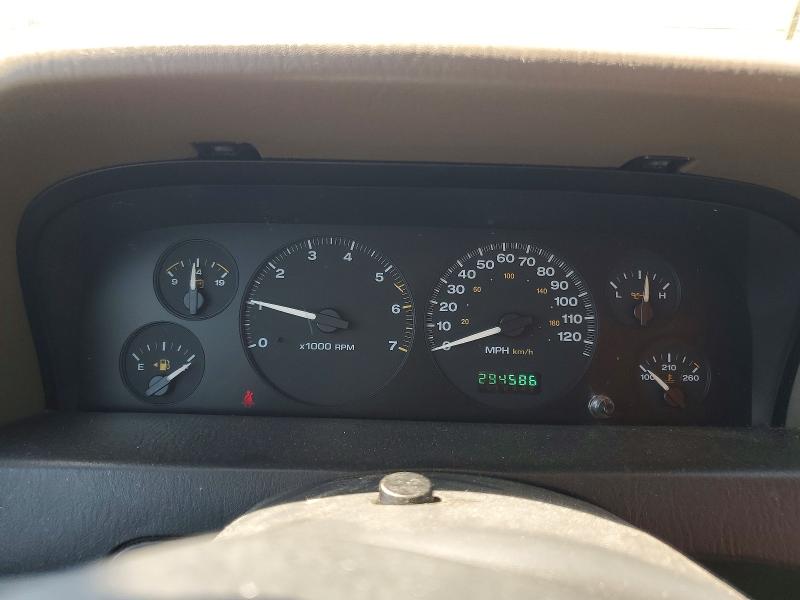 65365916 :رقم المزاد ، 1J4GX38S72C282683 vin ، 2002 Jeep Grand Cherokee مزاد بيع