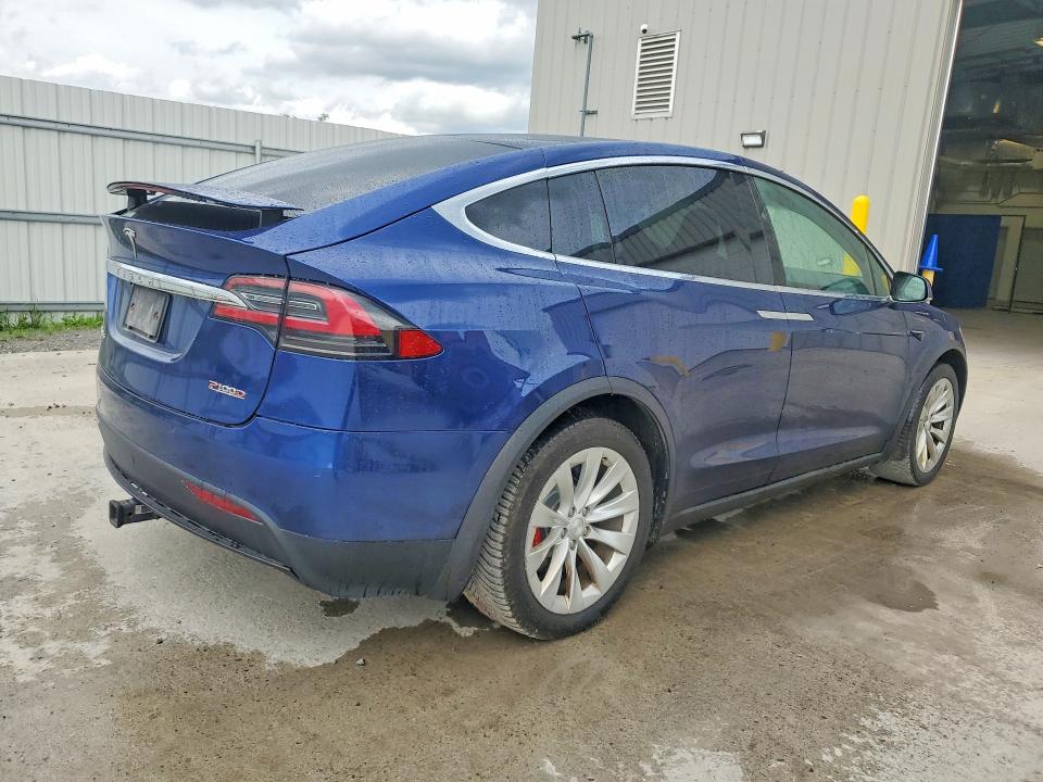 Продажа на аукционе авто 2018 Tesla Model X, vin: 5YJXCBE43JF122089, номер лота: 64534916