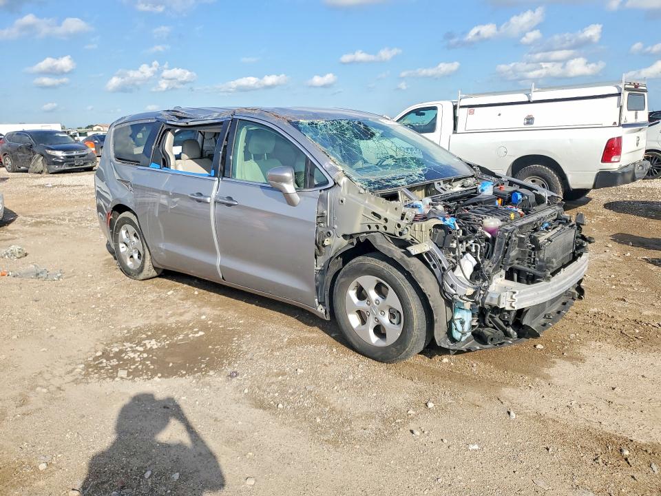 Продажа на аукционе авто 2018 Chrysler Pacifica, vin: 2C4RC1H79JR332967, номер лота: 64634526