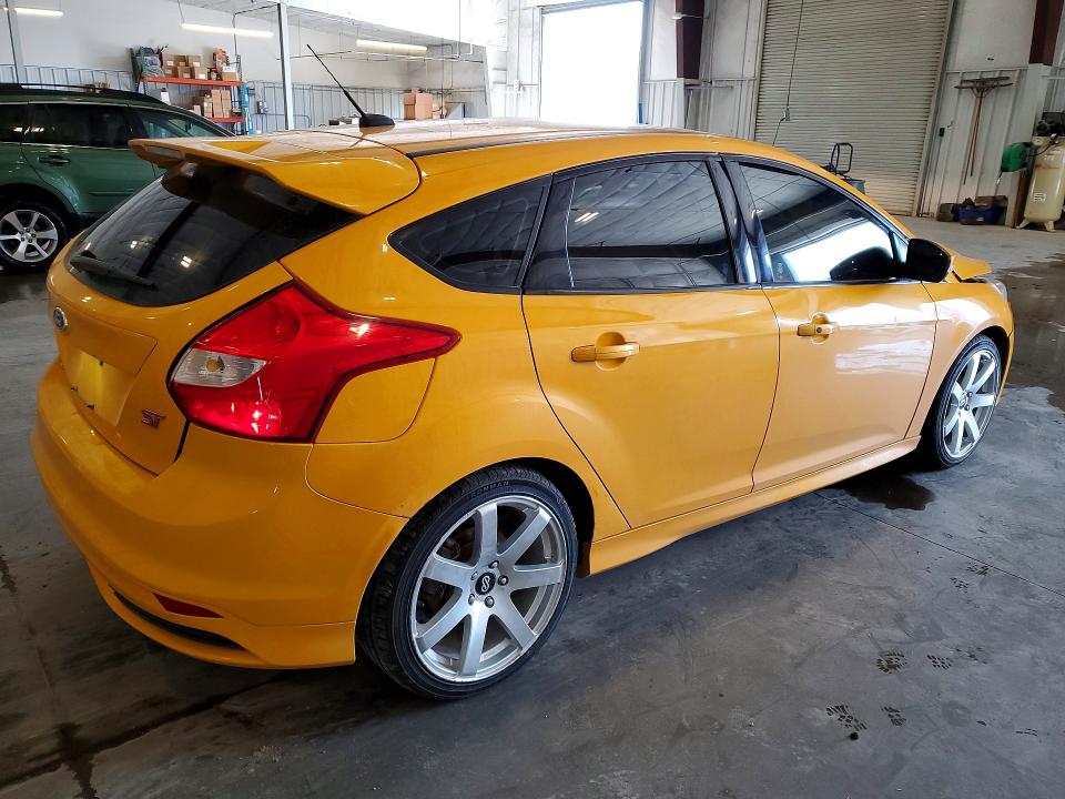 Продажа на аукционе авто 2013 Ford Focus, vin: 1FADP3L95DL191739, номер лота: 64383156