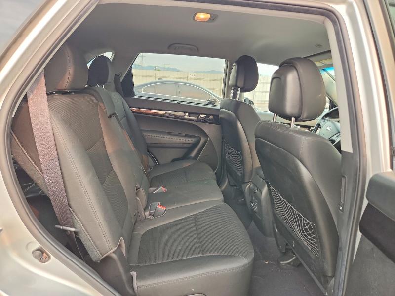 Продажа на аукционе авто 2015 Kia Sorento, vin: 5XYKTDA71FG550670, номер лота: 63363546