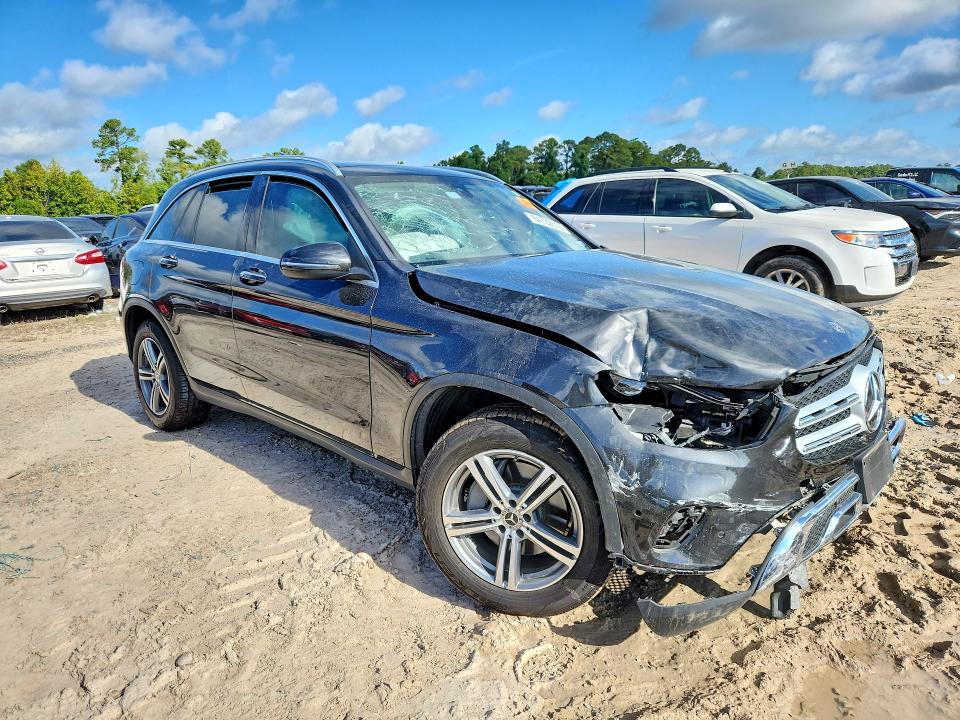64732616 :رقم المزاد ، W1N0G8DBXMV263877 vin ، 2021 Mercedes-benz Glc مزاد بيع