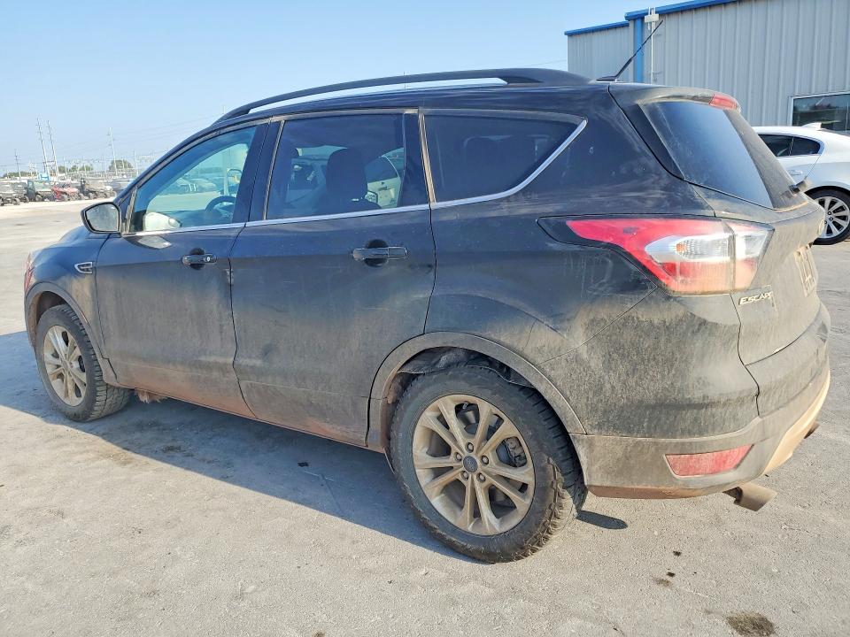 64779776 :رقم المزاد ، 1FMCU9GD8JUC86488 vin ، 2018 Ford Escape مزاد بيع