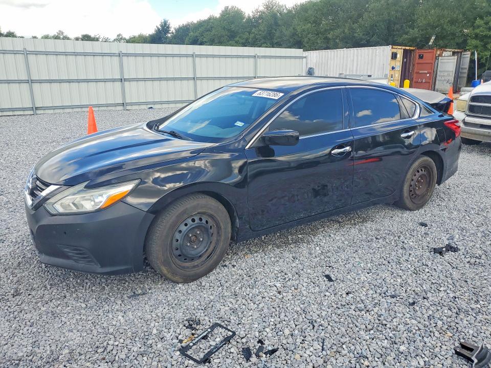 2017 Nissan Altima მანქანა იყიდება აუქციონზე, vin: 1N4AL3AP8HC172463, აუქციონის ნომერი: 63716286