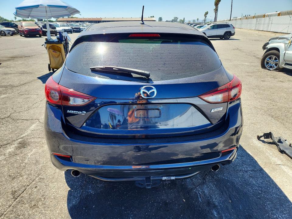 Продаж на аукціоні авто 2018 Mazda 3, vin: 3MZBN1L34JM198678, номер лоту: 67307186