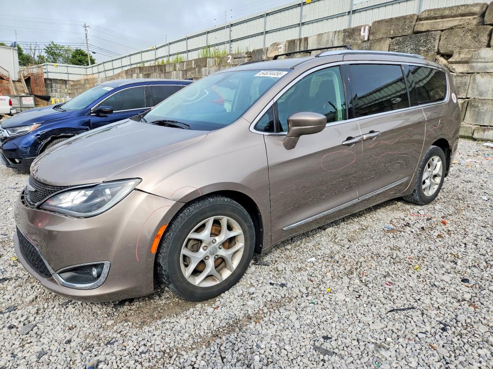 64634456 :رقم المزاد ، 2C4RC1EG3HR559599 vin ، 2017 Chrysler Pacifica مزاد بيع