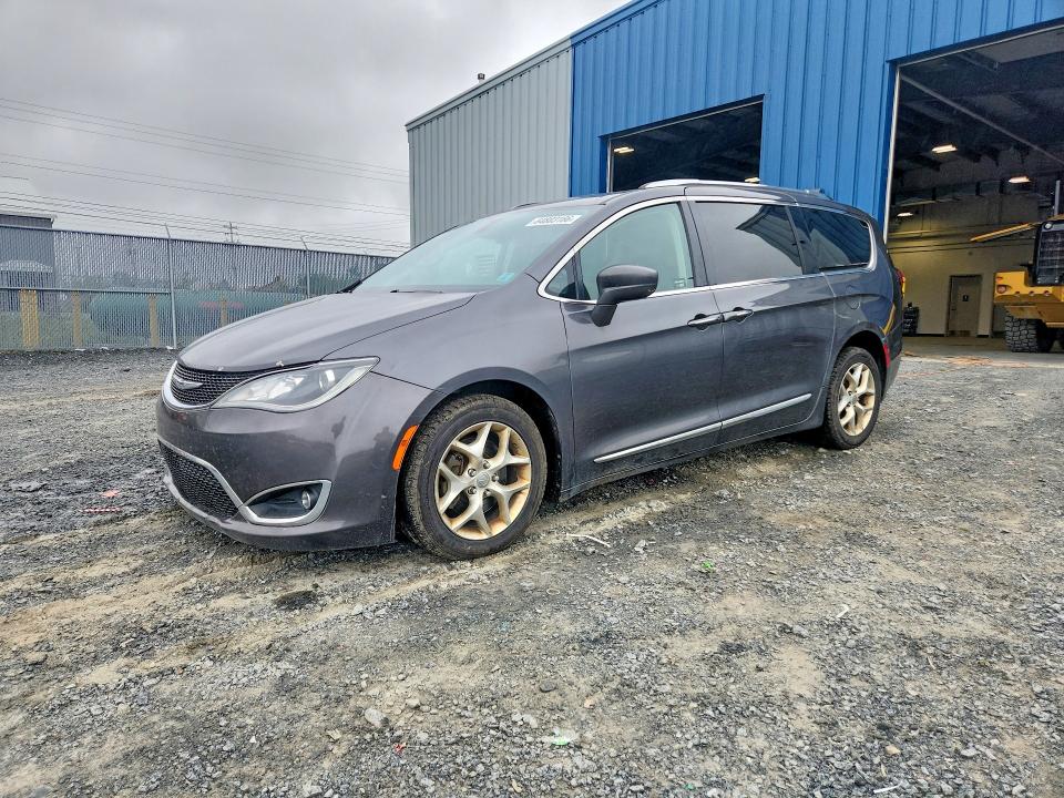 64803186 :رقم المزاد ، 2C4RC1EG8JR148379 vin ، 2018 Chrysler Pacifica مزاد بيع