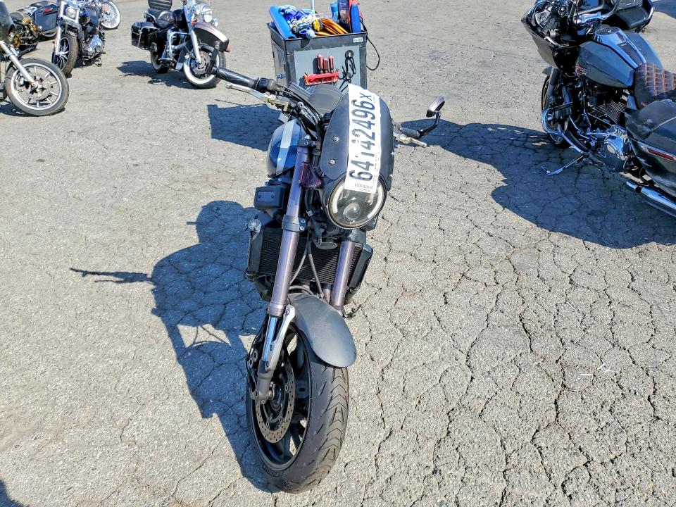 64142496 :رقم المزاد ، JYARN47Y9HA000561 vin ، 2017 Yamaha Xsr900 مزاد بيع