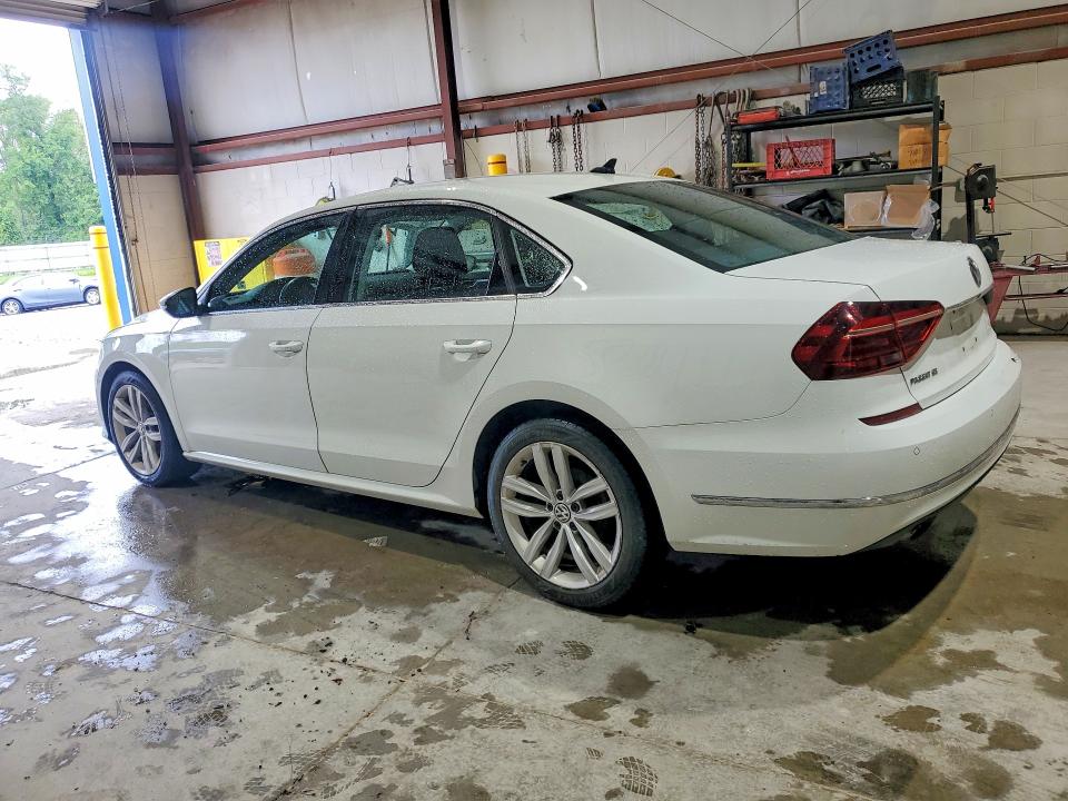 67151906 :رقم المزاد ، 1VWBA7A36JC021889 vin ، 2018 Volkswagen Passat مزاد بيع