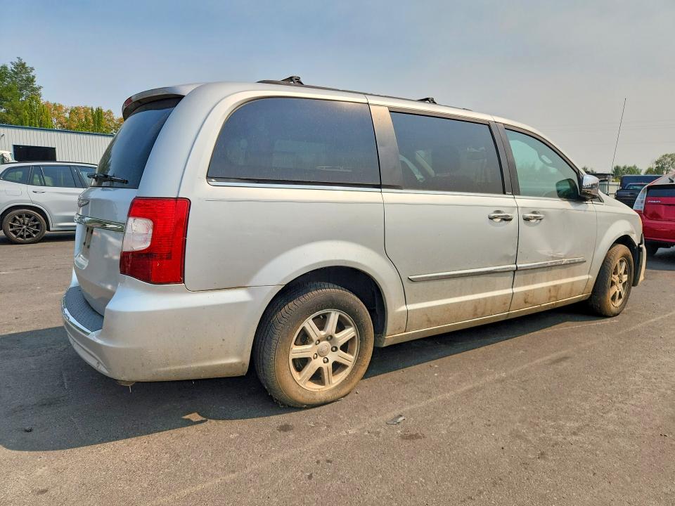 2012 Chrysler Town & Country მანქანა იყიდება აუქციონზე, vin: 2C4RC1CG7CR133135, აუქციონის ნომერი: 63432476