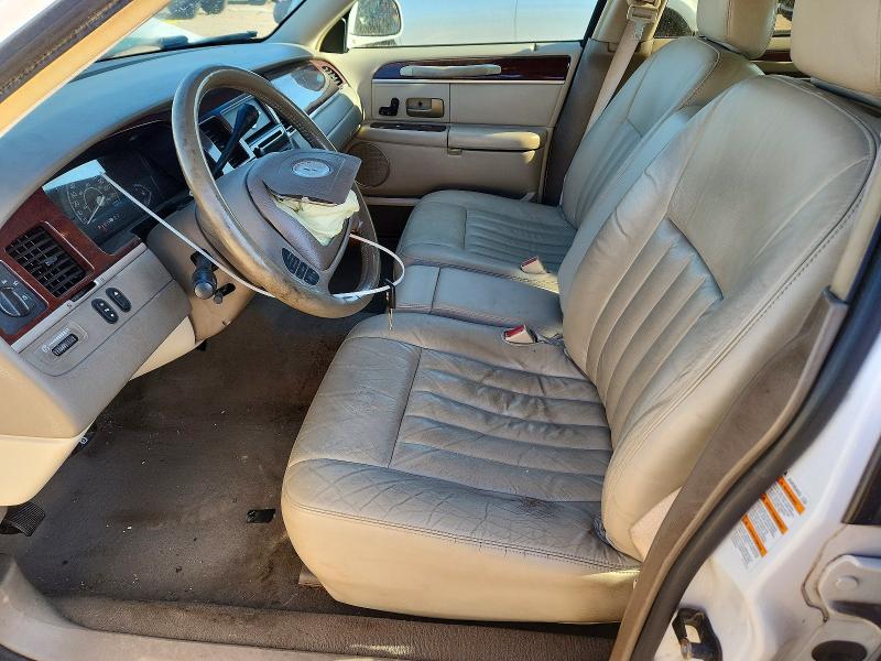 65415296 :رقم المزاد ، 1LNHM81W34Y668953 vin ، 2004 Lincoln Town Car مزاد بيع