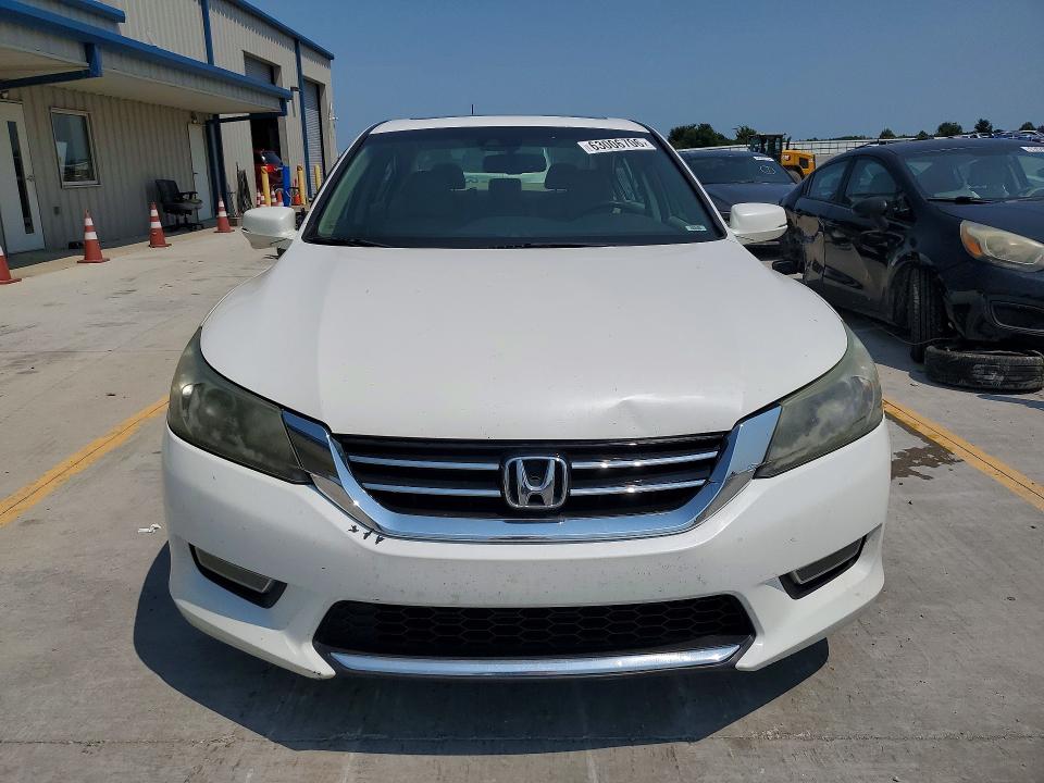 Продажа на аукционе авто 2013 Honda Accord, vin: 1HGCR3F84DA011201, номер лота: 63006706