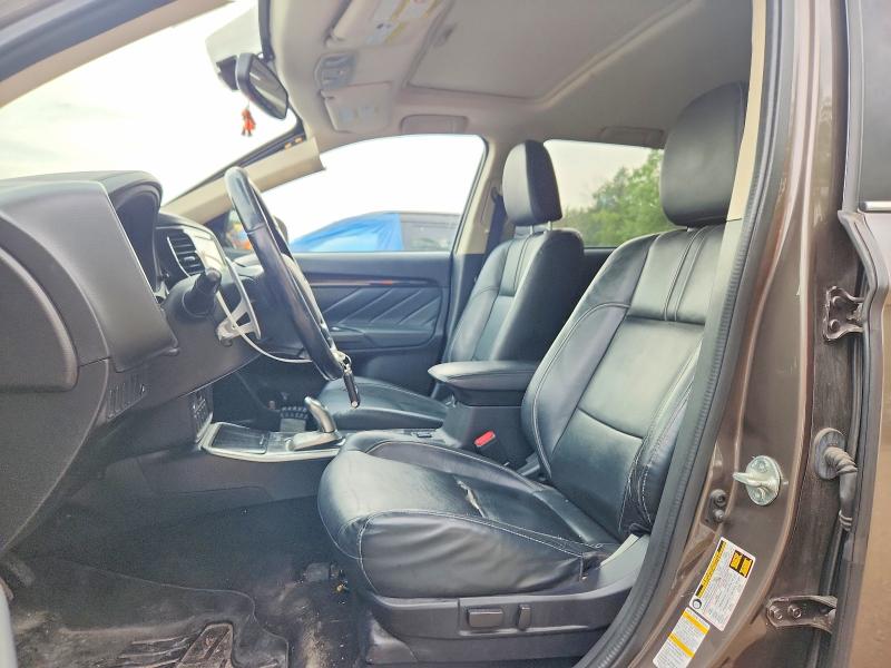 64080696 :رقم المزاد ، JA4J24A58JZ616021 vin ، 2018 Mitsubishi Outlander مزاد بيع