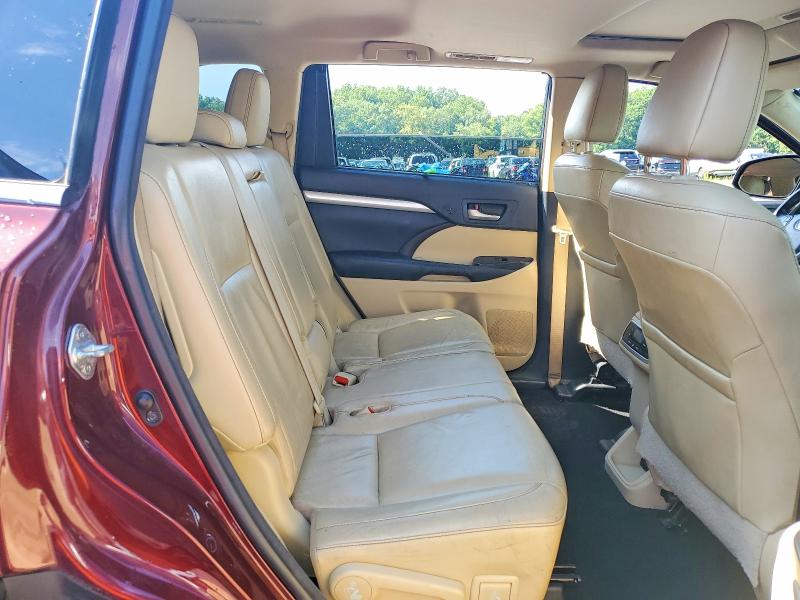 Продажа на аукционе авто 2016 Toyota Highlander, vin: 5TDJKRFH2GS285632, номер лота: 64003996