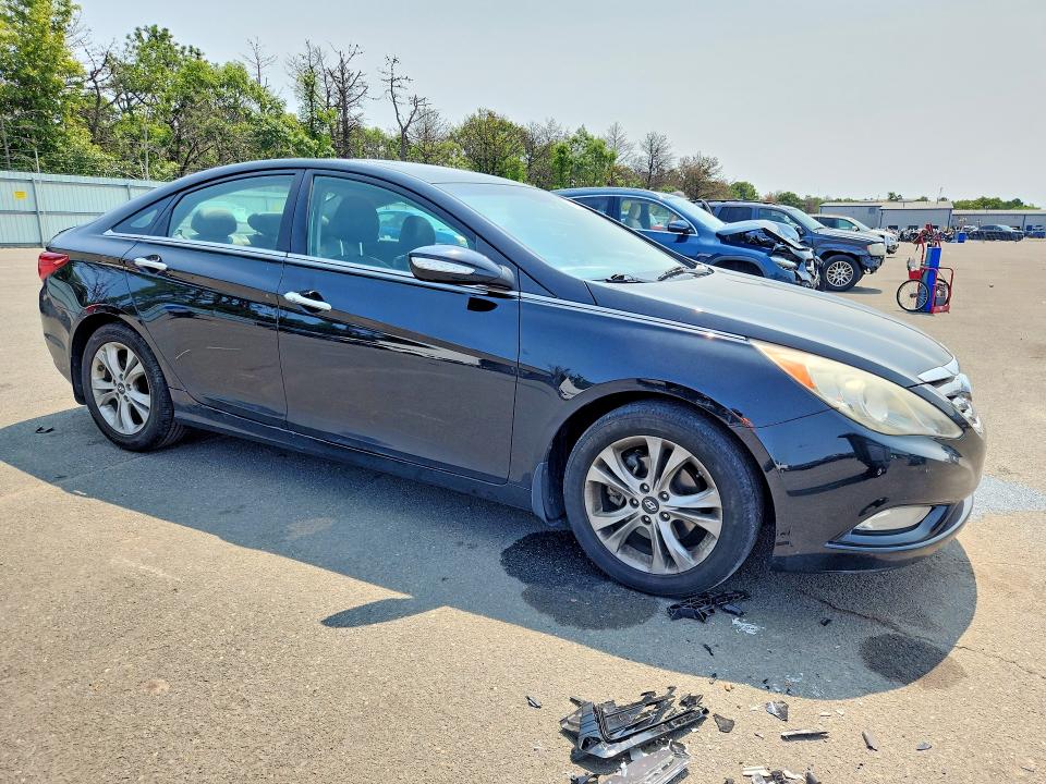 64155166 :رقم المزاد ، 5NPEC4ACXBH306626 vin ، 2011 Hyundai Sonata مزاد بيع