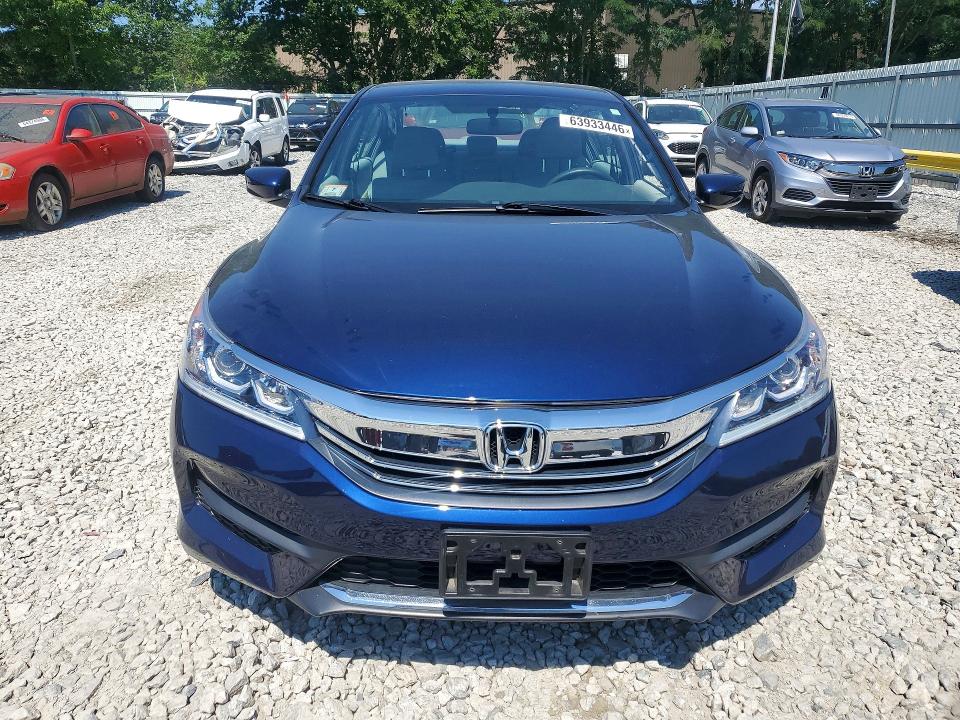 63933446 :رقم المزاد ، 1HGCR2F33GA201526 vin ، 2016 Honda Accord مزاد بيع