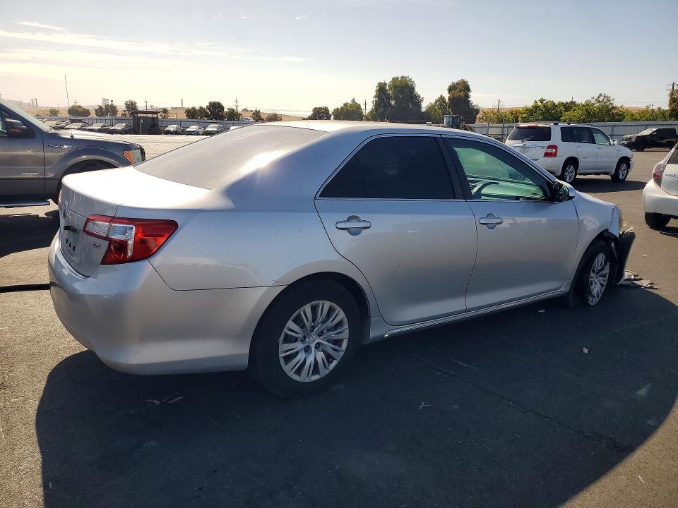 2012 Toyota Camry მანქანა იყიდება აუქციონზე, vin: 4T4BF1FK5CR175901, აუქციონის ნომერი: 64493116