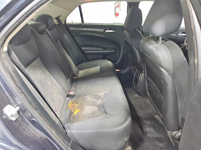 63745086 :رقم المزاد ، 2C3CCAAG7JH331780 vin ، 2018 Chrysler 300 مزاد بيع