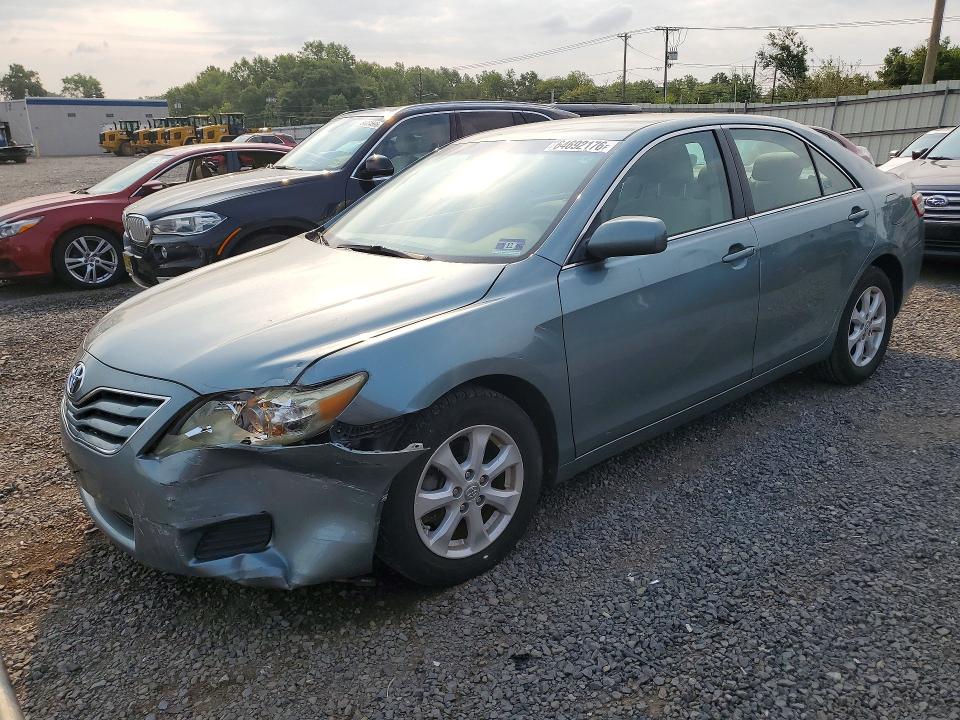 64692176 :رقم المزاد ، 4T4BF3EK6BR101916 vin ، 2011 Toyota Camry مزاد بيع