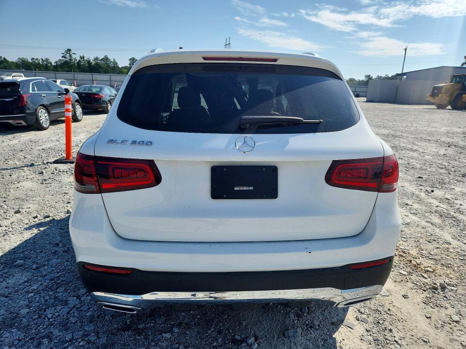 64416896 :رقم المزاد ، W1N0G8DB3NV382582 vin ، 2022 Mercedes-benz Glc مزاد بيع