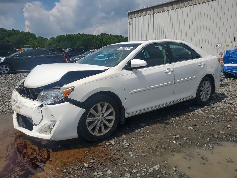 2014 Toyota Camry მანქანა იყიდება აუქციონზე, vin: 4T4BF1FK1ER362684, აუქციონის ნომერი: 63882036