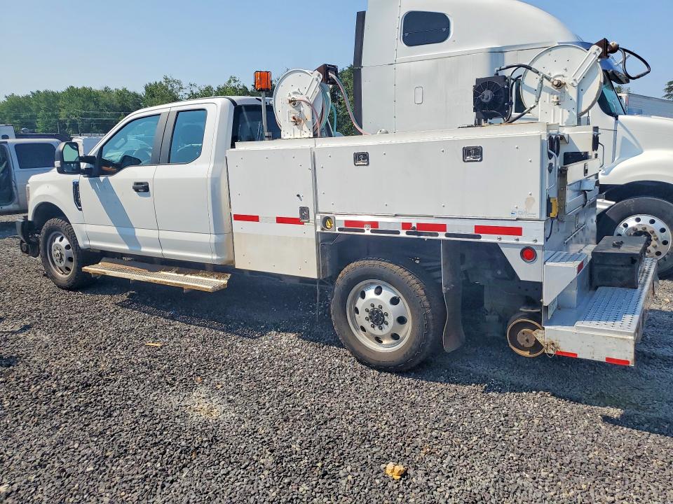 64026326 :رقم المزاد ، 1FD7X3B68KED68280 vin ، 2019 Ford F350 مزاد بيع