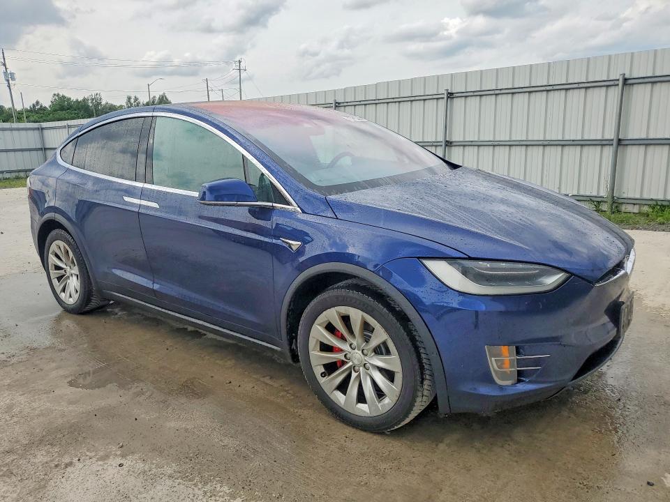 Продажа на аукционе авто 2018 Tesla Model X, vin: 5YJXCBE43JF122089, номер лота: 64534916