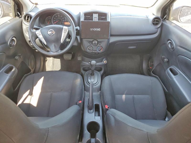 64231666 :رقم المزاد ، 3N1CN7AP3HL828905 vin ، 2017 Nissan Versa مزاد بيع
