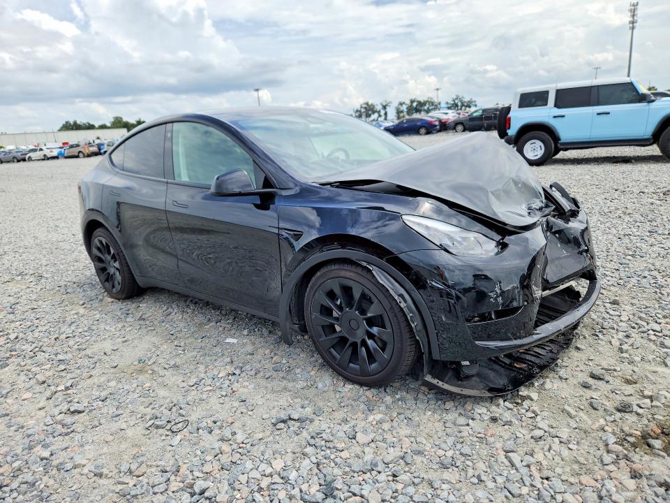63913086 :رقم المزاد ، 7SAYGAEE9PF767014 vin ، 2023 Tesla Model Y مزاد بيع