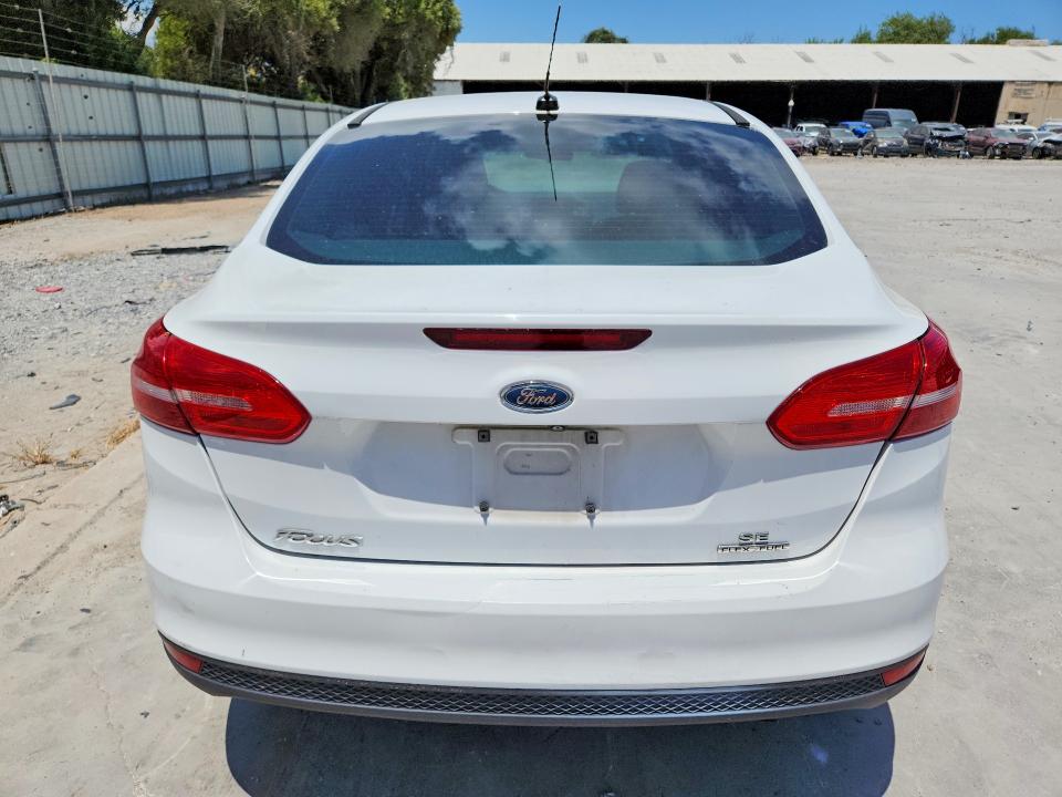 64227076 :رقم المزاد ، 1FADP3F24FL255321 vin ، 2015 Ford Focus مزاد بيع