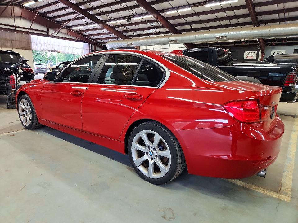 65152466 :رقم المزاد ، WBA3C3G58FNS73297 vin ، 2015 Bmw 320 مزاد بيع