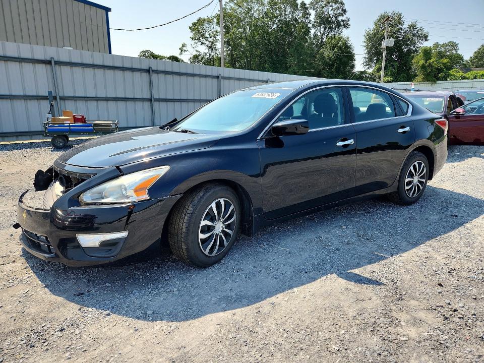 Продажа на аукционе авто 2015 Nissan Altima, vin: 1N4AL3AP8FC585917, номер лота: 64852656