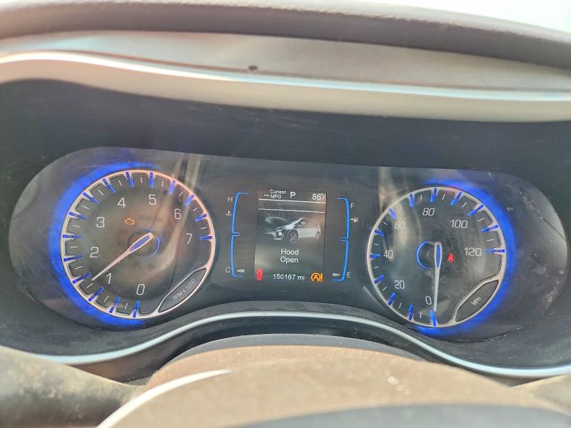63692966 :رقم المزاد ، 2C4RC1BG1HR720245 vin ، 2017 Chrysler Pacifica مزاد بيع