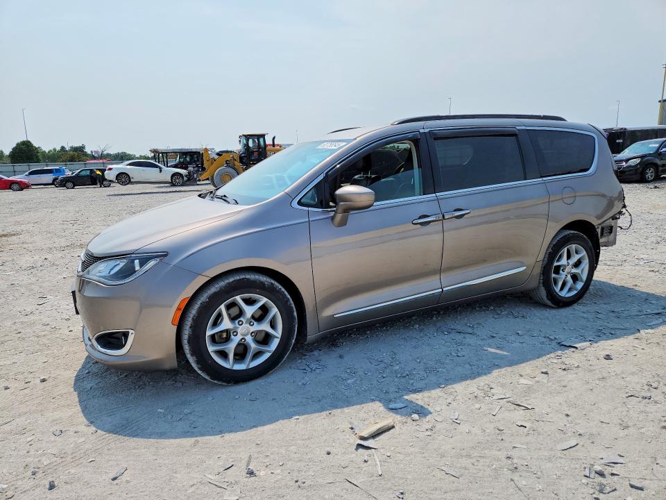 Продажа на аукционе авто 2017 Chrysler Pacifica, vin: 2C4RC1BG8HR608106, номер лота: 63756546