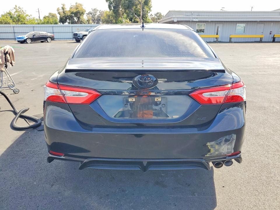 66126946 :رقم المزاد ، 4T1G11AK2LU920366 vin ، 2020 Toyota Camry مزاد بيع