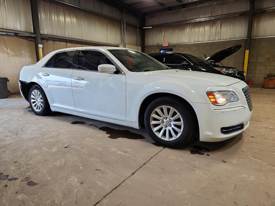 64915206 :رقم المزاد ، 2C3CCAAG4DH732904 vin ، 2013 Chrysler 300 مزاد بيع