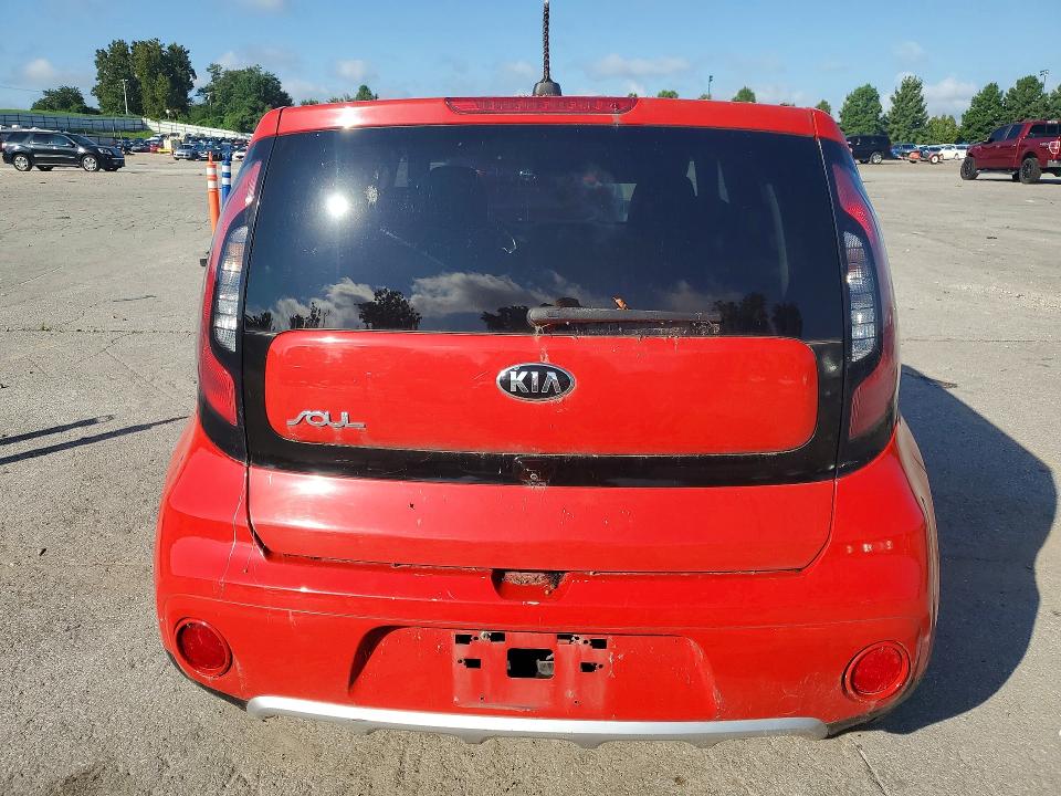 Продаж на аукціоні авто 2018 Kia Soul, vin: KNDJP3A56J7569715, номер лоту: 65271916