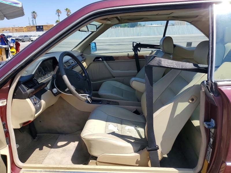 63934186 :رقم المزاد ، WDBEA51D6NB657915 vin ، 1992 Mercedes-benz 300 مزاد بيع
