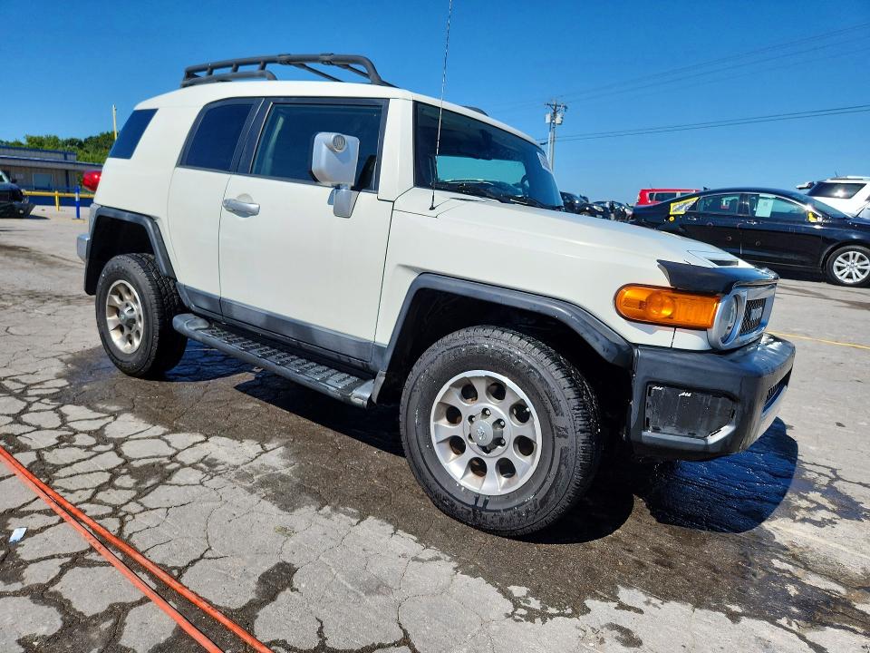 Продажа на аукционе авто 2012 Toyota Fj Cruiser, vin: JTEBU4BF8CK136189, номер лота: 63926616