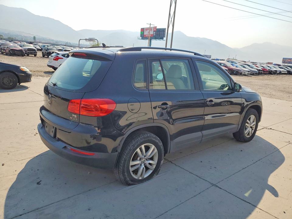 Продажа на аукционе авто 2017 Volkswagen Tiguan, vin: WVGBV7AXXHK004115, номер лота: 63516096