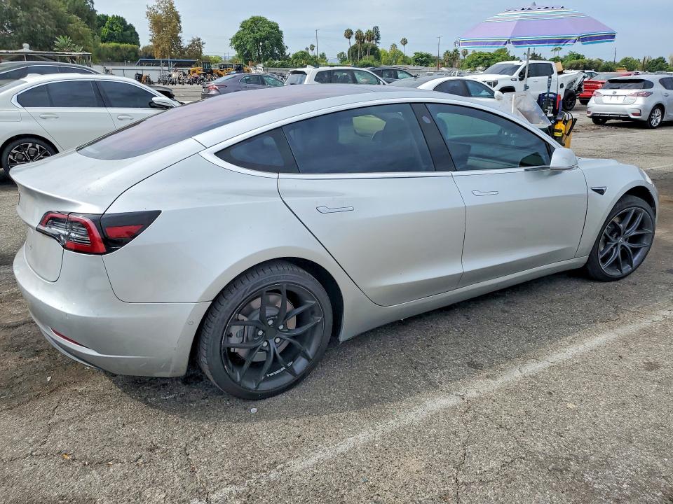 Продажа на аукционе авто 2018 Tesla Model 3, vin: 5YJ3E1EA3JF009722, номер лота: 66711576