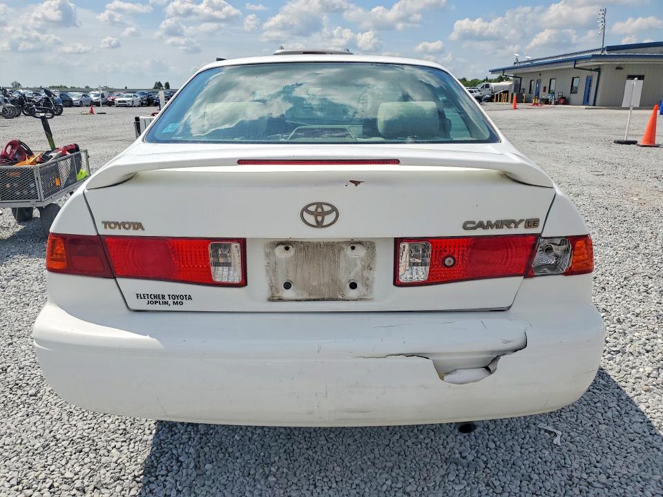 66961026 :رقم المزاد ، 4T1BG22K51U832387 vin ، 2001 Toyota Camry مزاد بيع