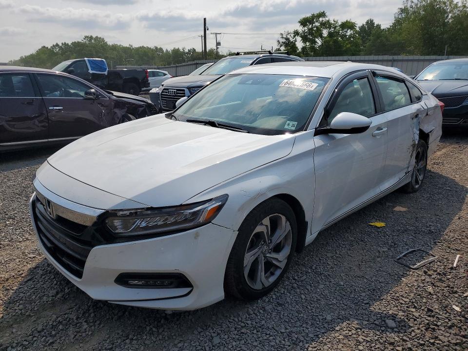64607566 :رقم المزاد ، 1HGCV1F57JA140289 vin ، 2018 Honda Accord مزاد بيع