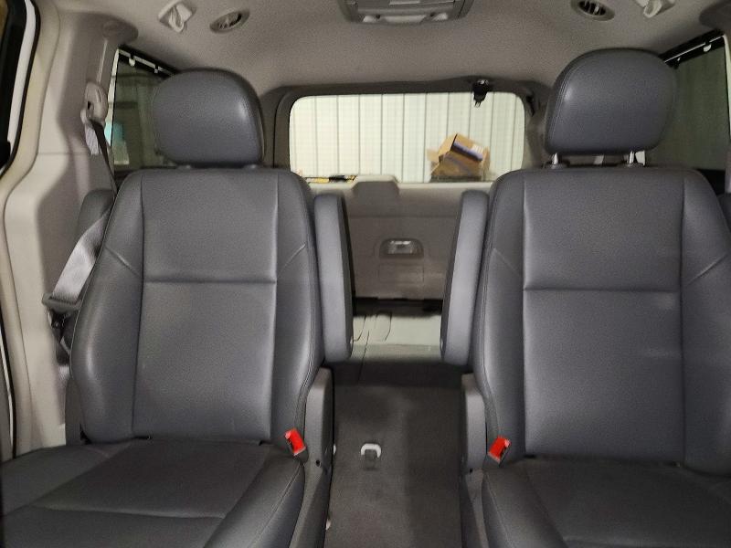 Продаж на аукціоні авто 2012 Volkswagen Routan, vin: 2C4RVABG3CR392152, номер лоту: 64143736